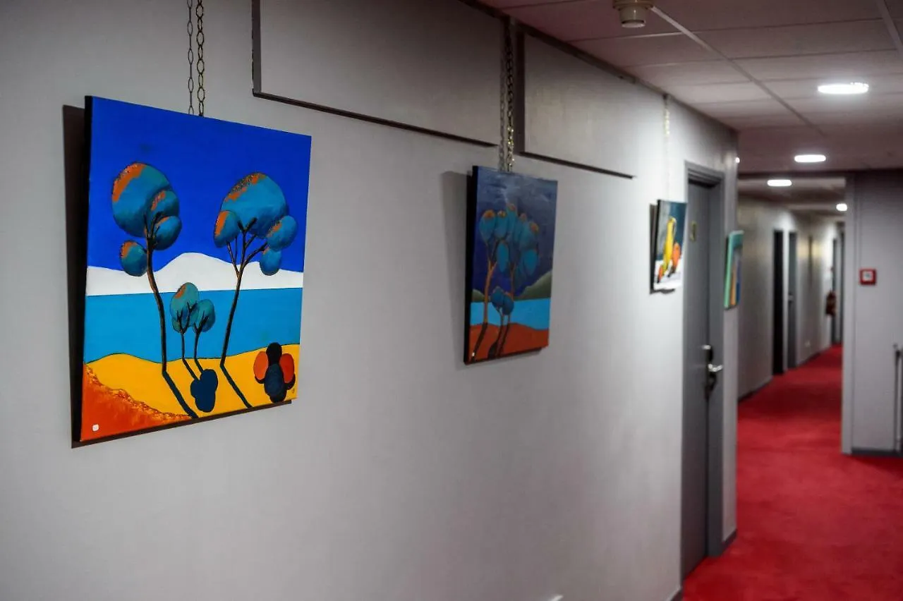 ***  Hotel Saint Roch Martigues Francia